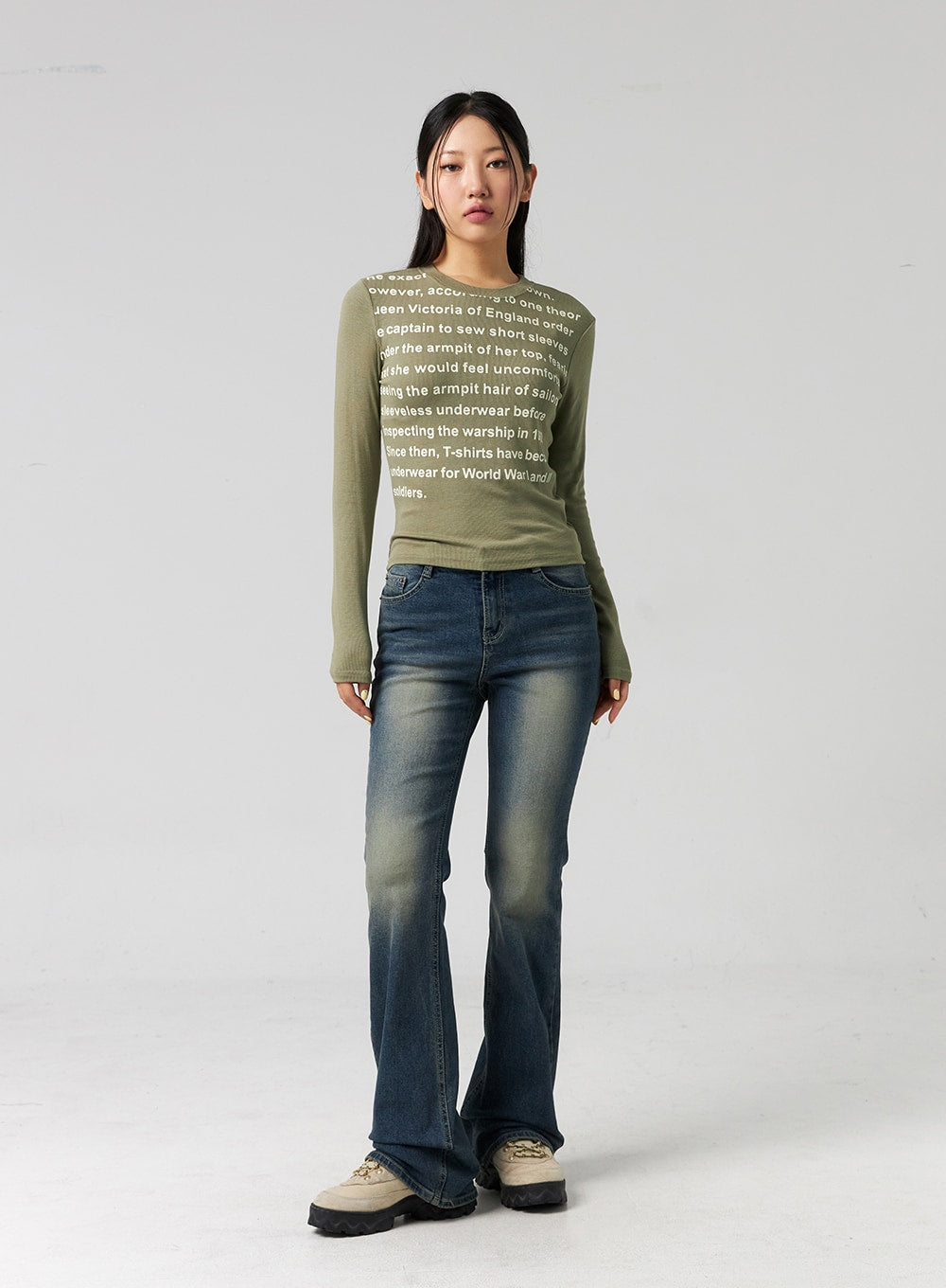 Slim-Fit Graphic Tee CG327