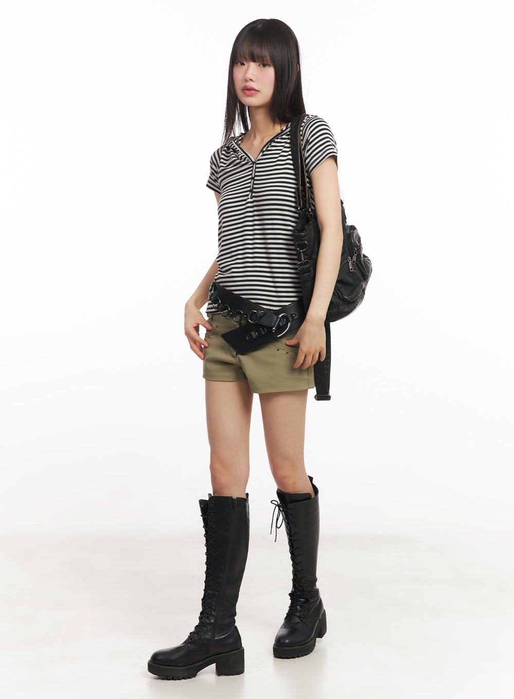 Studded Low Rise Shorts CA523