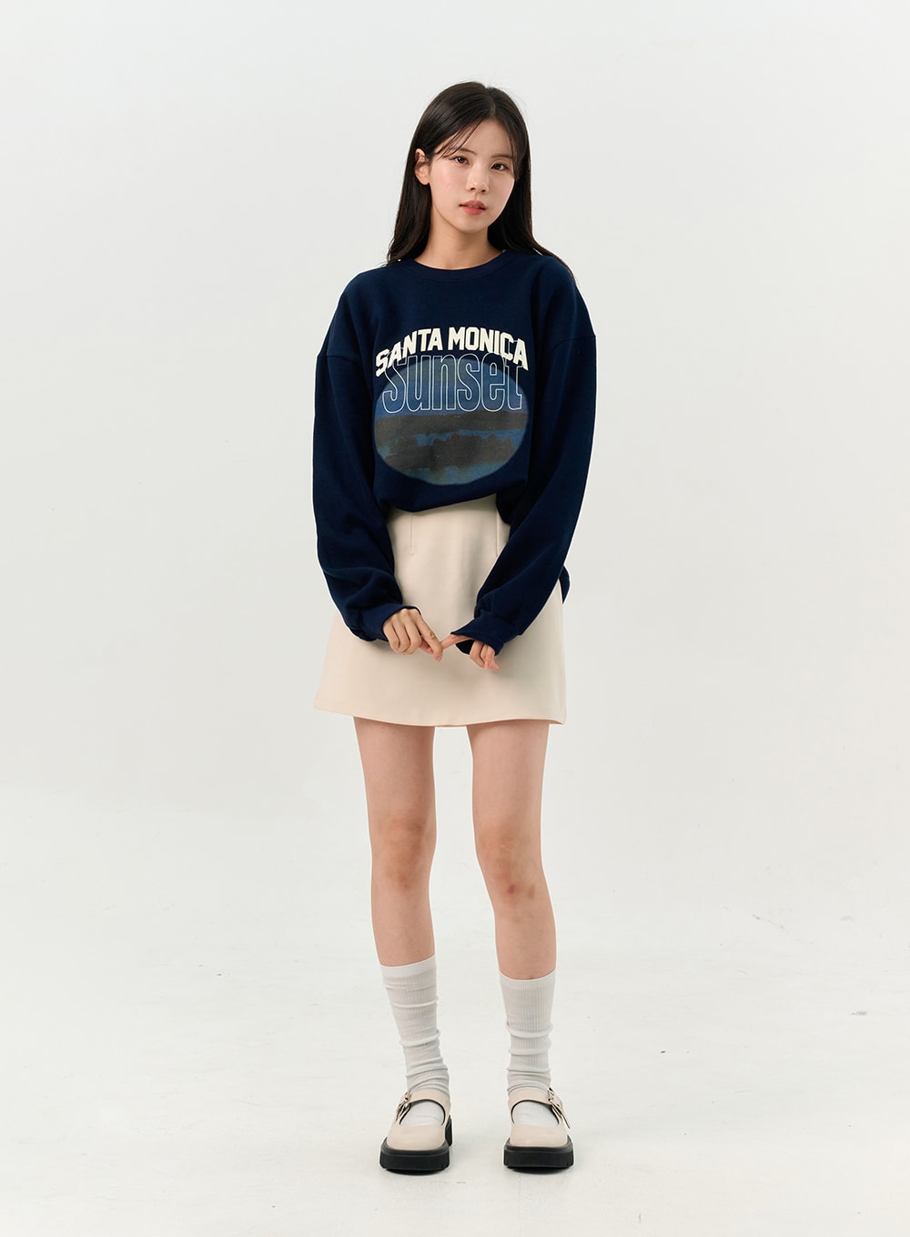 Comfy Graphic Sweatshirt OO331