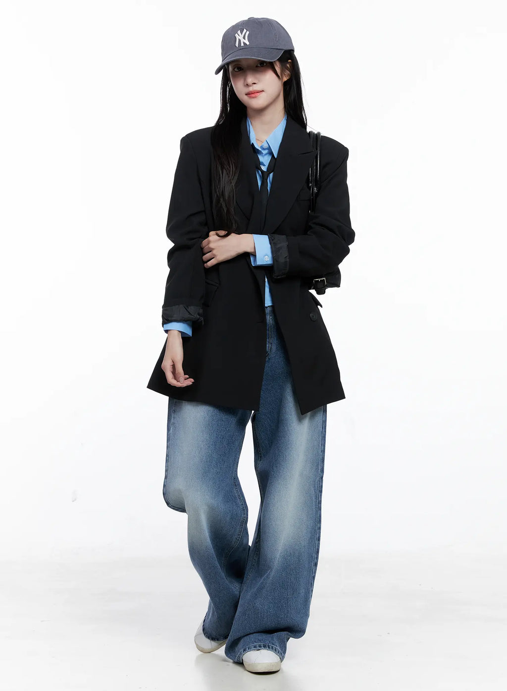 Emer Wide-Leg Washed Jeans CS519