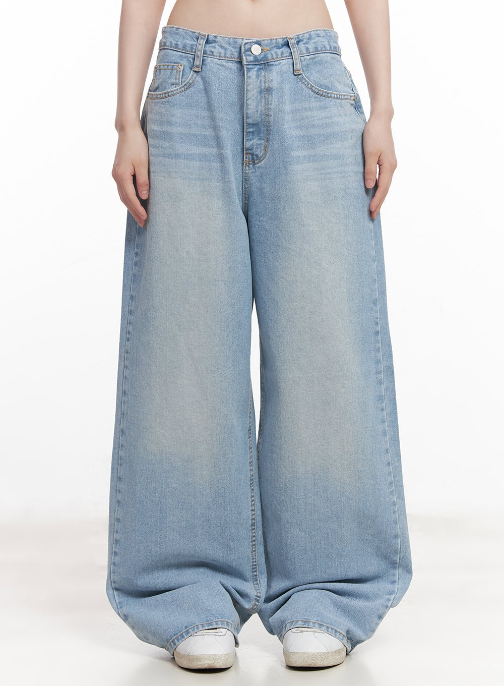 Cierra Washed Wide-Leg Jeans CY520