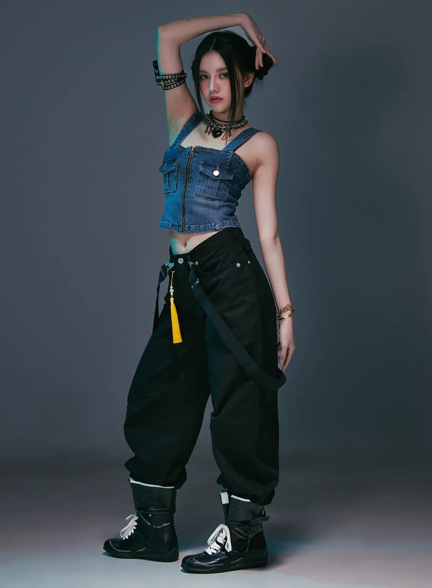 Low-Rise Back Detail Wide Pants CS525