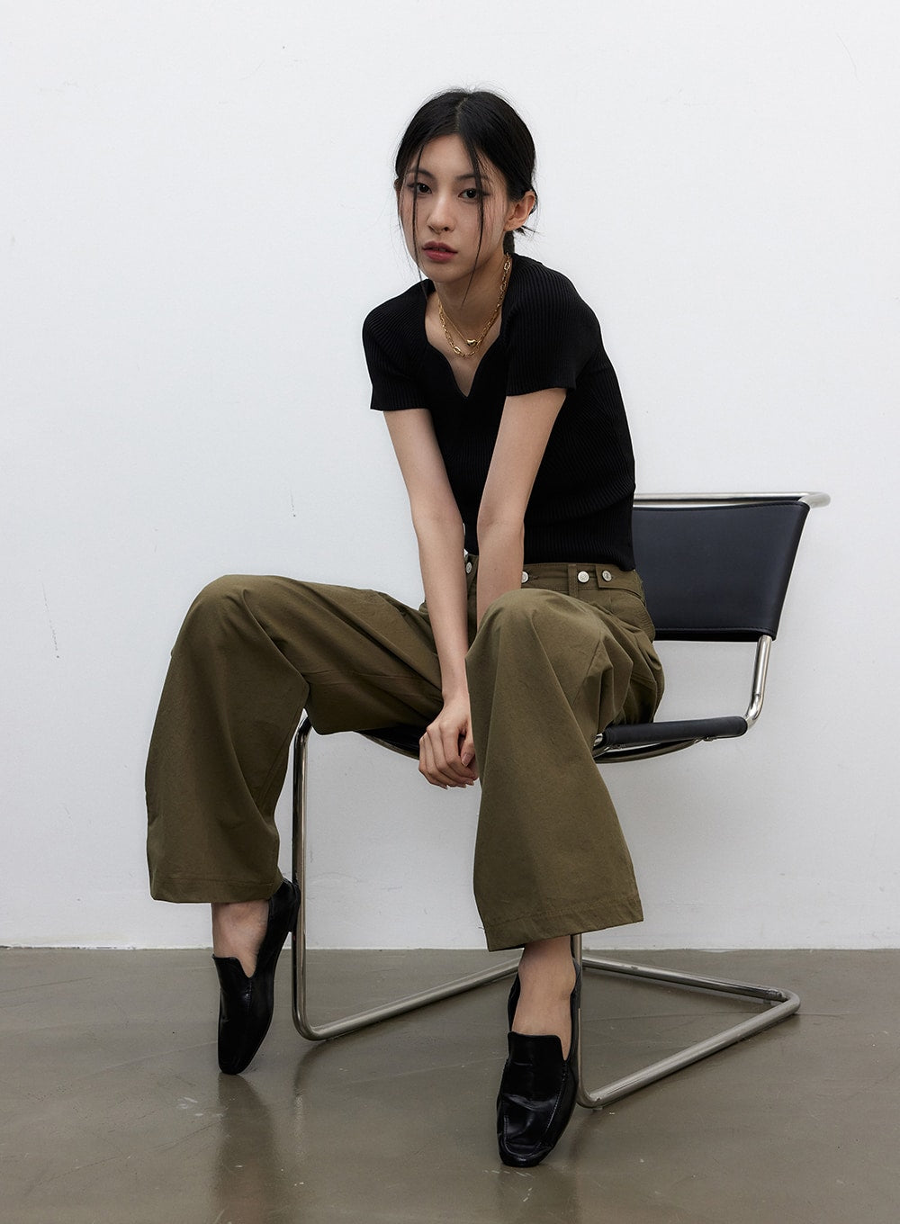 Heart Neck Ribbed Tee IY331