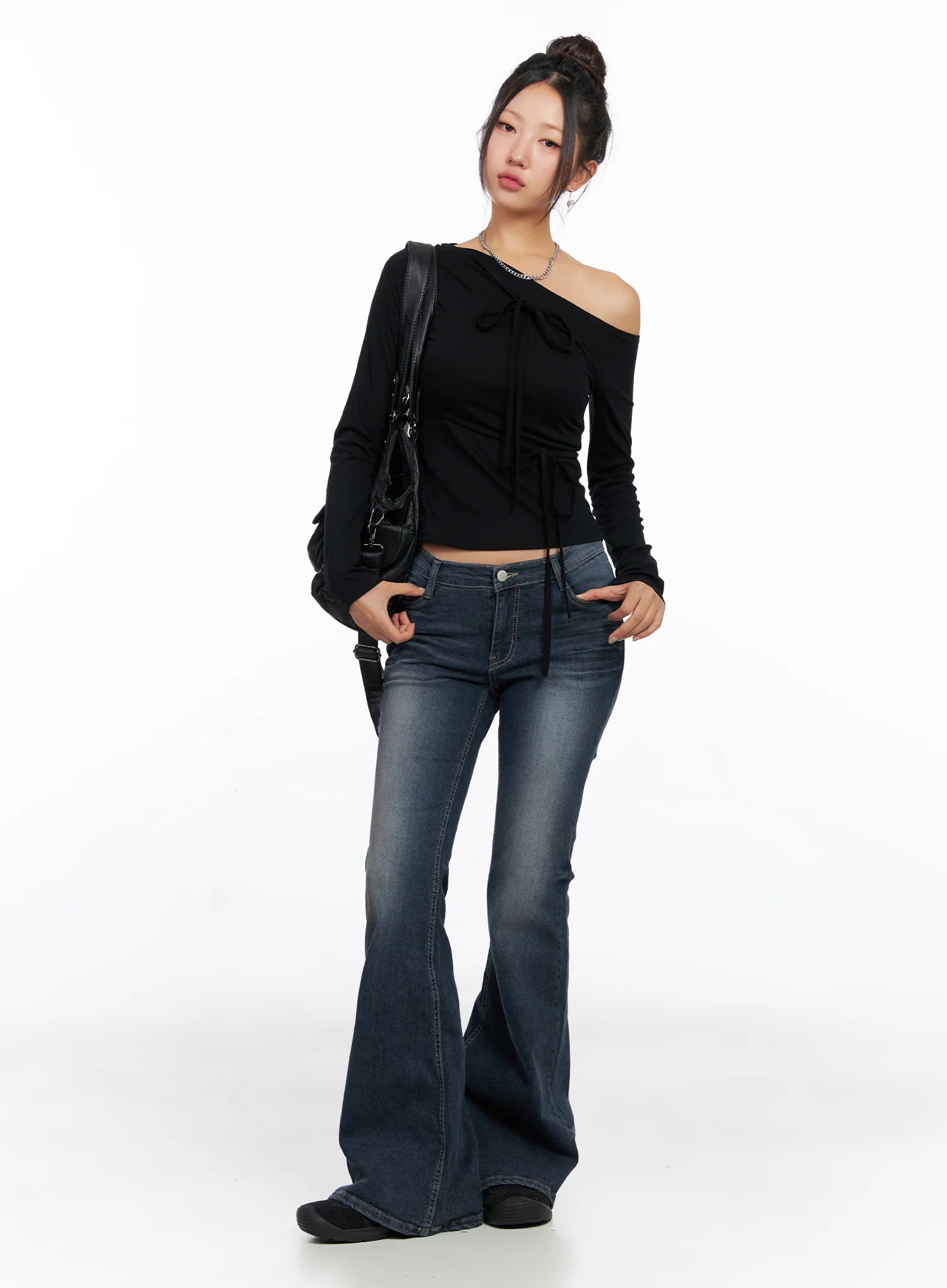Melina Low-Rise Flare Jeans CO514