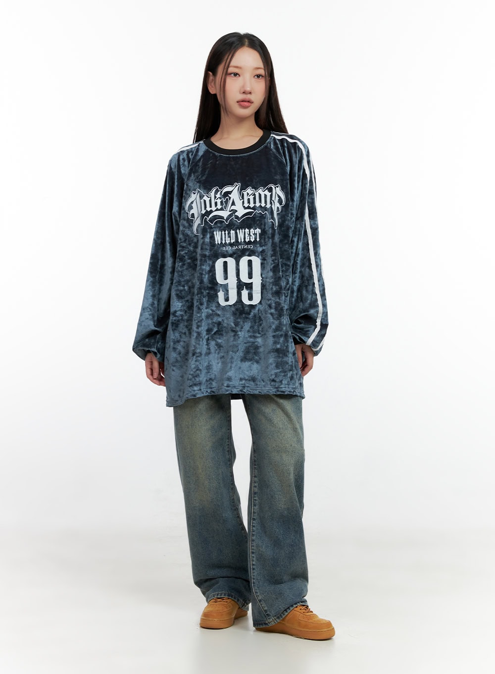 Velvet Bliss Graphic Sweatshirt CN401