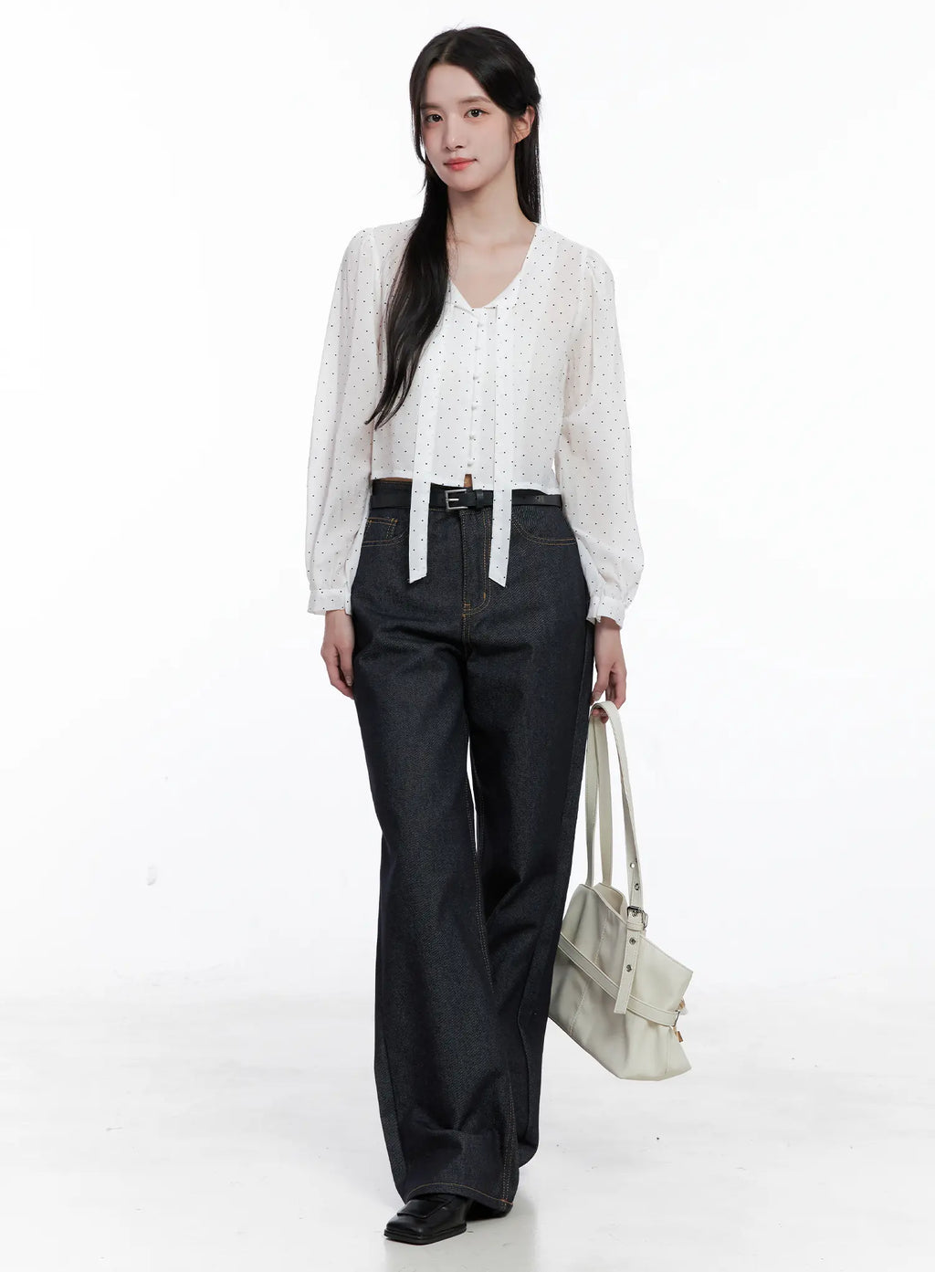 Reyna Non-Fade Relaxed Jeans CS519