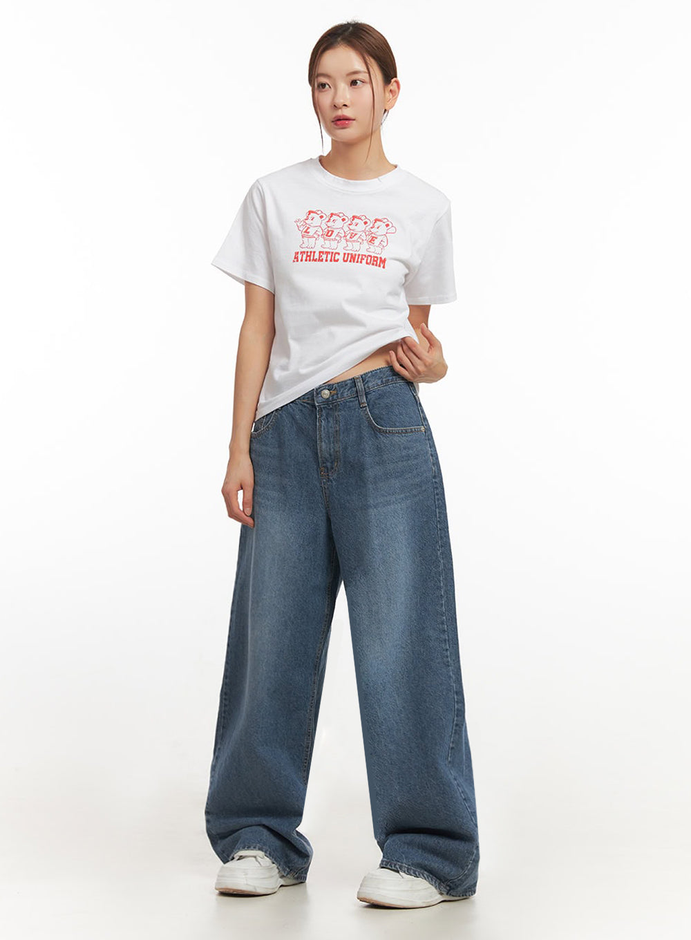 Bear Graphic Tee IM513