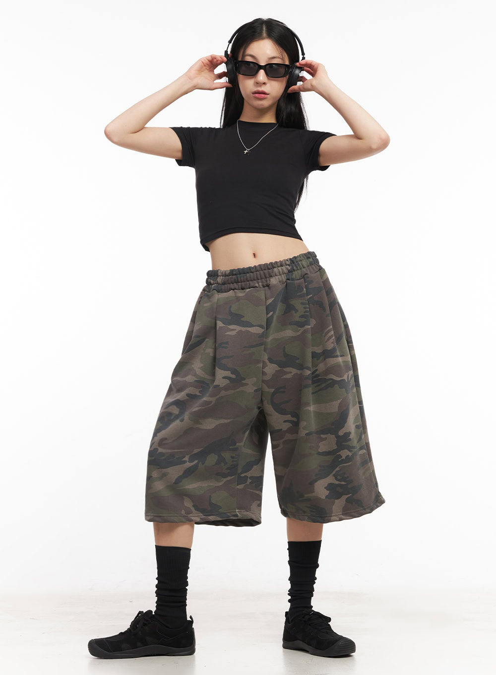 Camo Pintuck Oversize Sweatshorts IY529