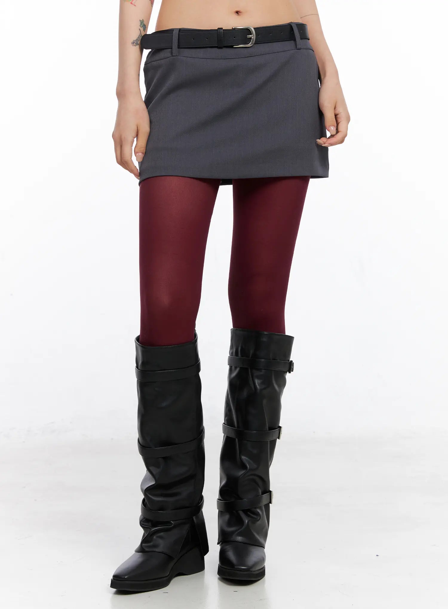 Low-Rise Belted Mini Skirt CO508