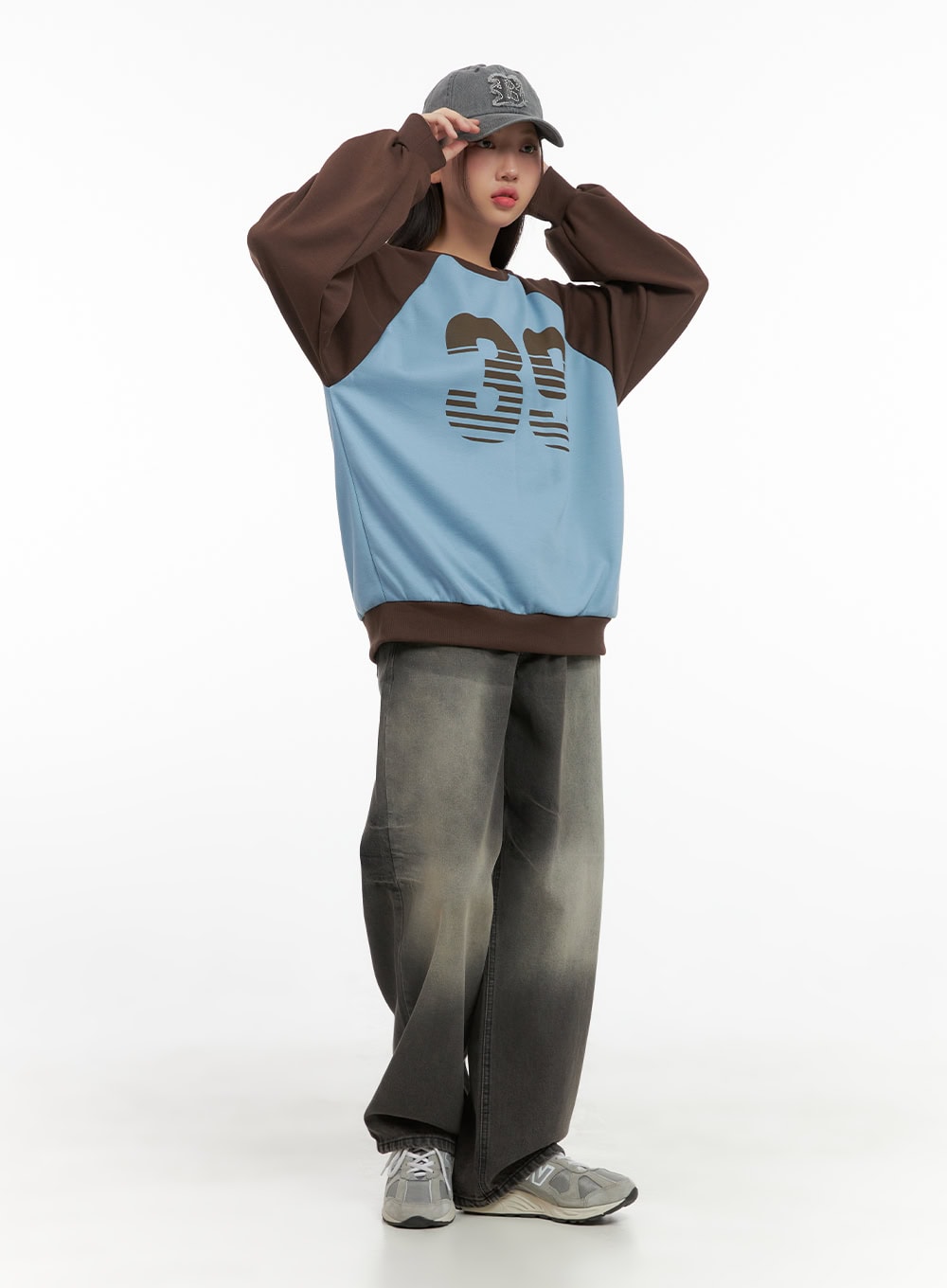 Graphic Raglan Cotton Sweatshirt CS404