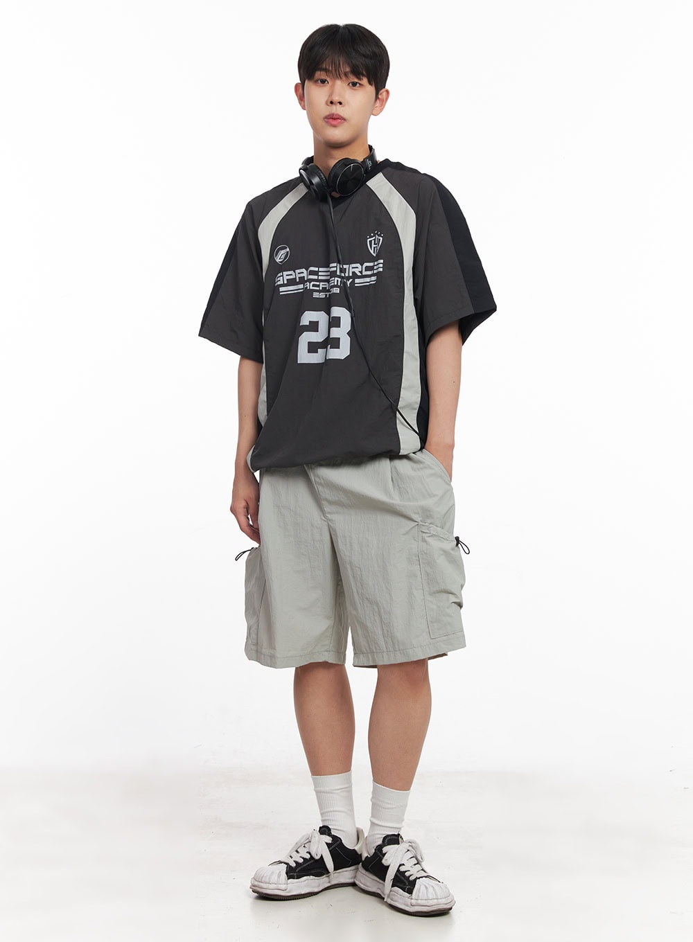 Men's Nylon V-Neck Graphic Jersey IY522