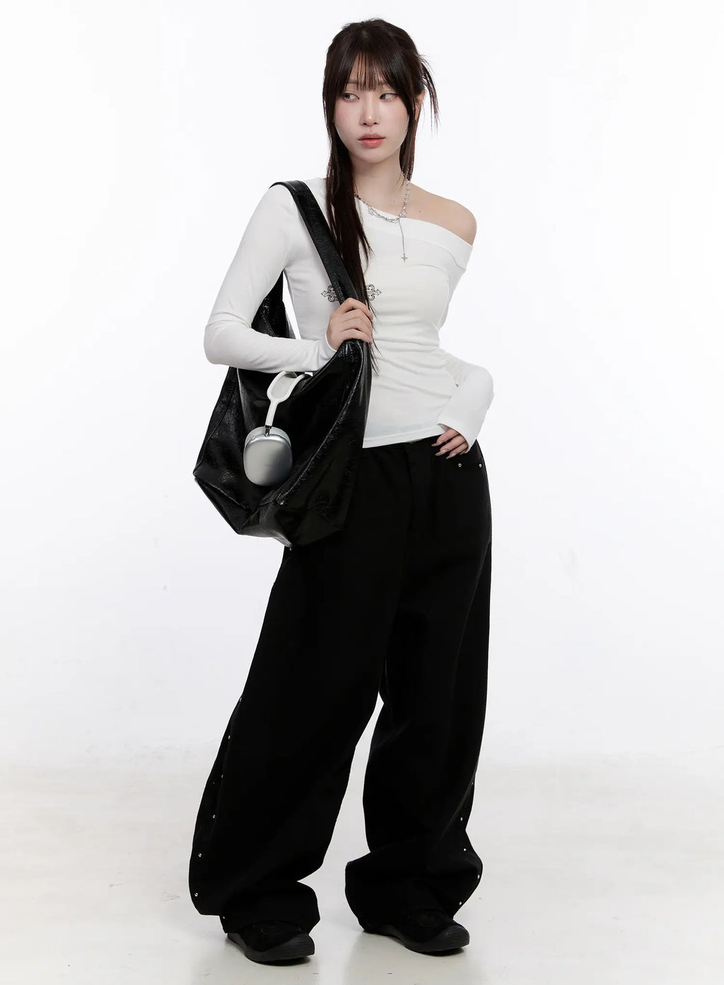 Off-Shoulder Graphic Long Sleeve Top CS530