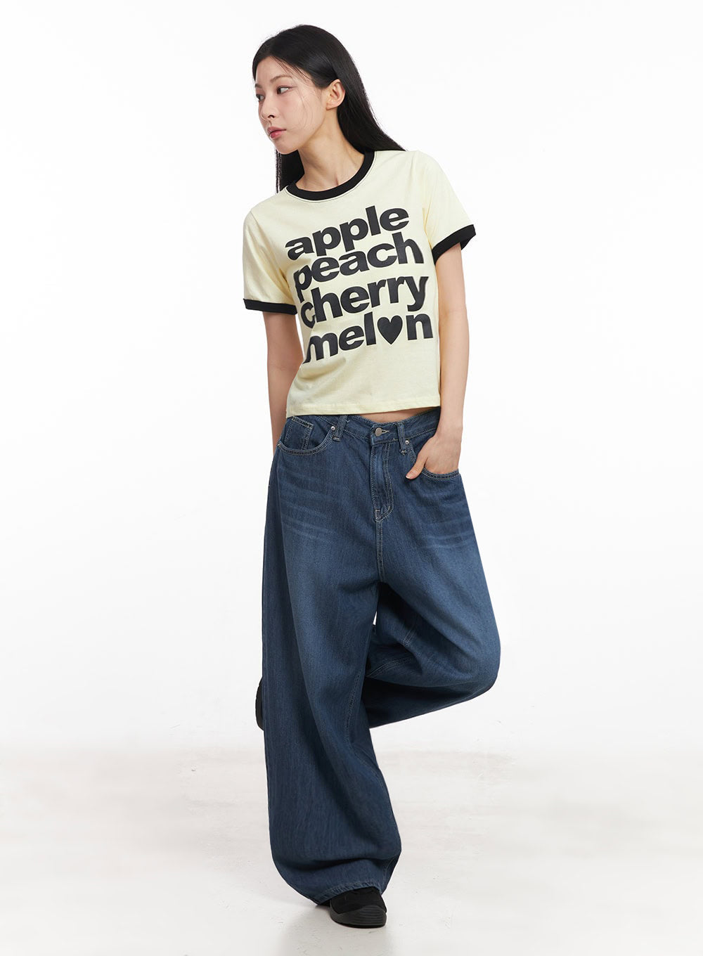 Contrast Graphic Crop Top IY529