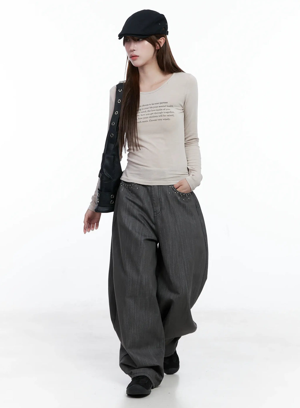 Graphic Text Slim-Fit Long-Sleeve Top CS501