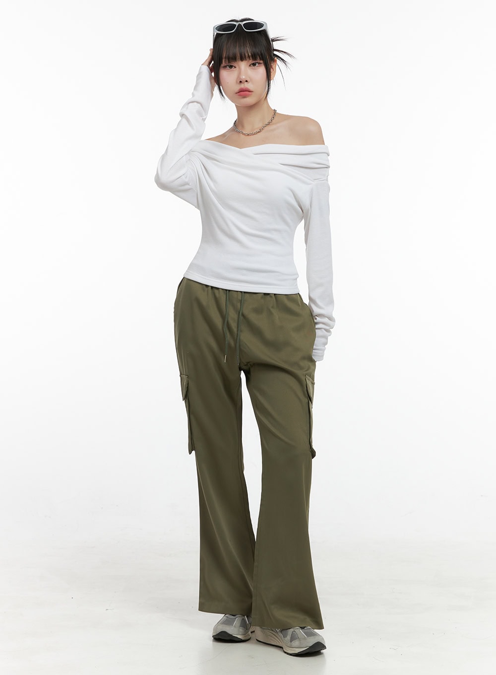 Banded Pocket Boot-Cut Cargo Pants OS410