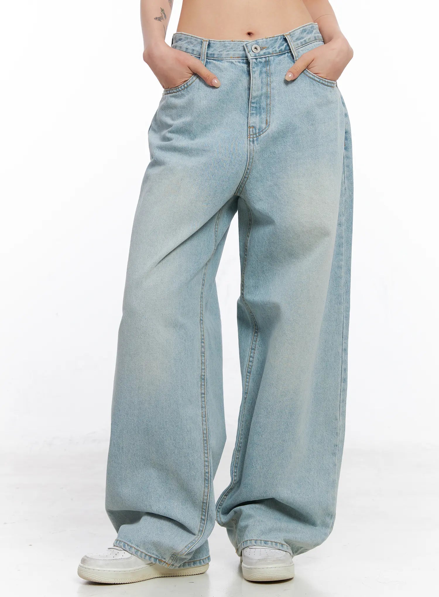 Zizi Wide-Leg Jeans CO508