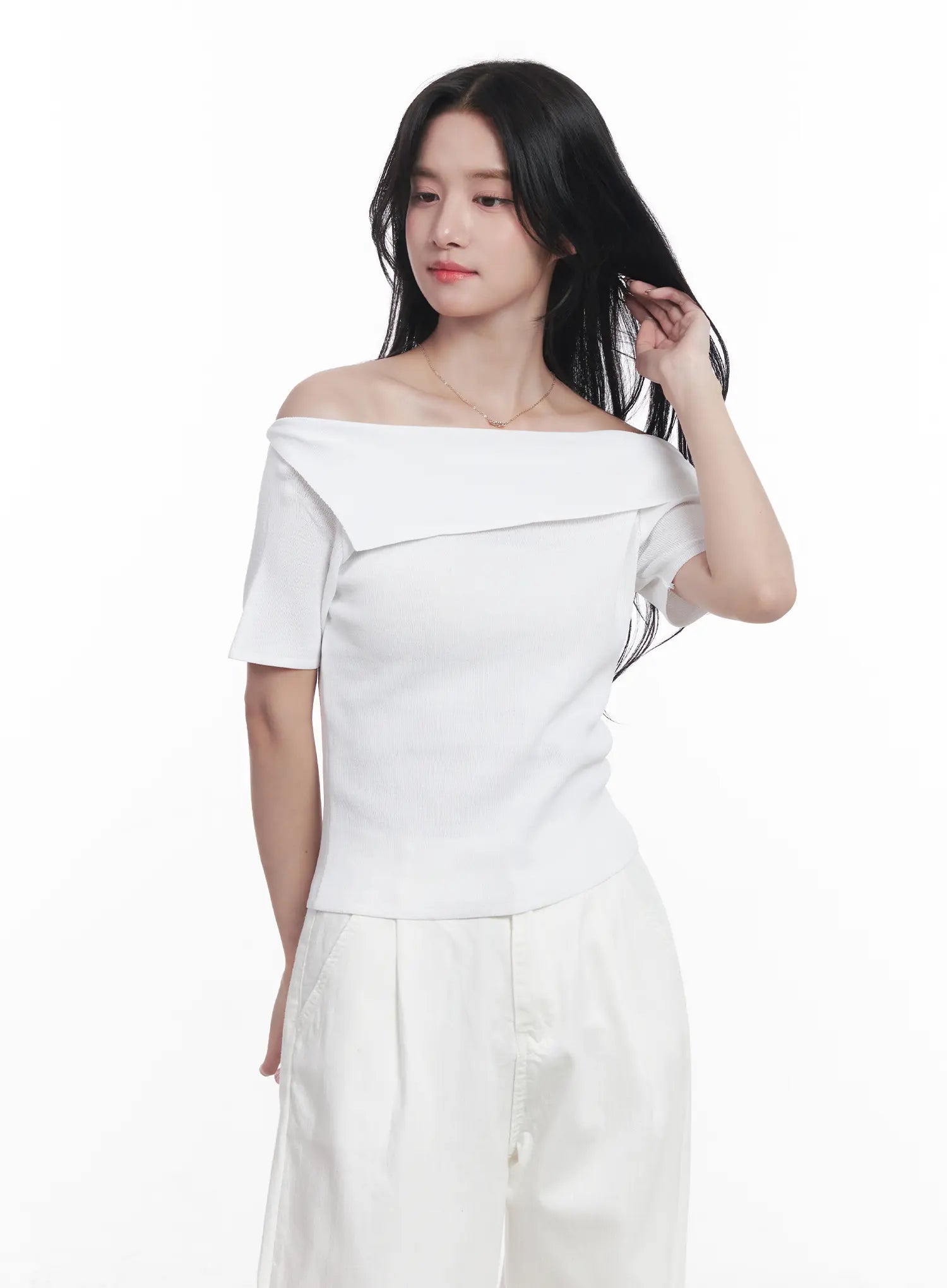 Off-Shoulder Asymmetric Short-Sleeve Sweater CU525