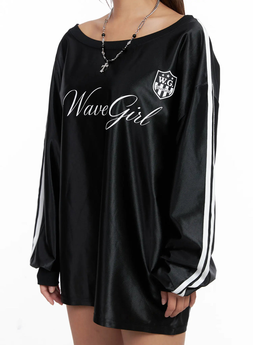 Oversized Off-Shoulder Graphic Long Sleeve CS522