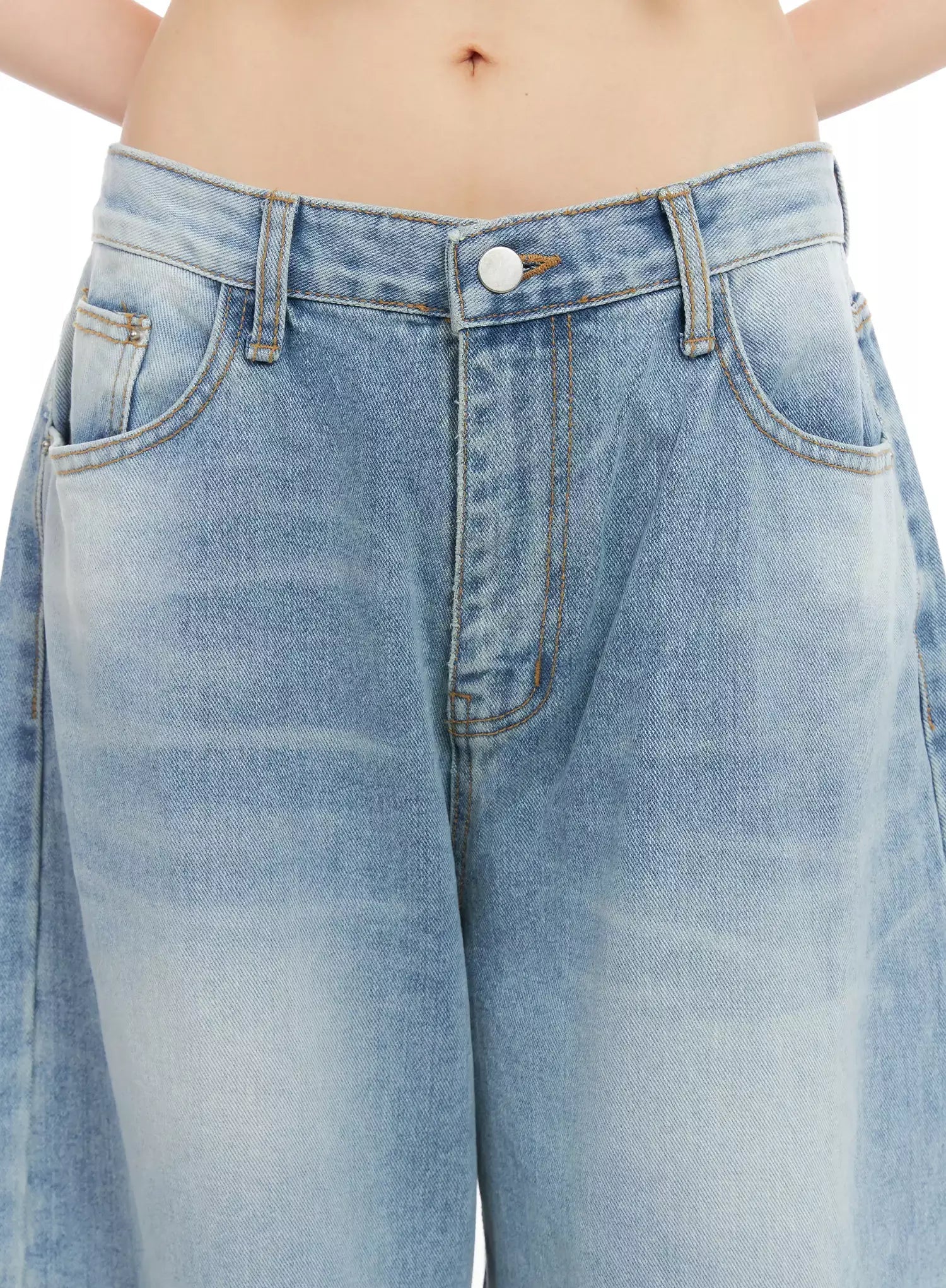 Dain Washed Wide-Leg Jeans IL531