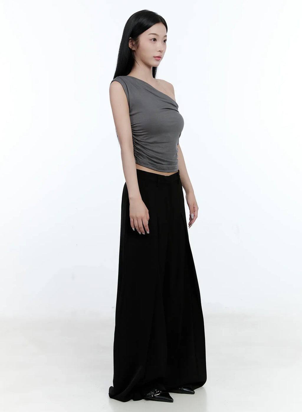 Wide-Leg Pleated Slacks CL530