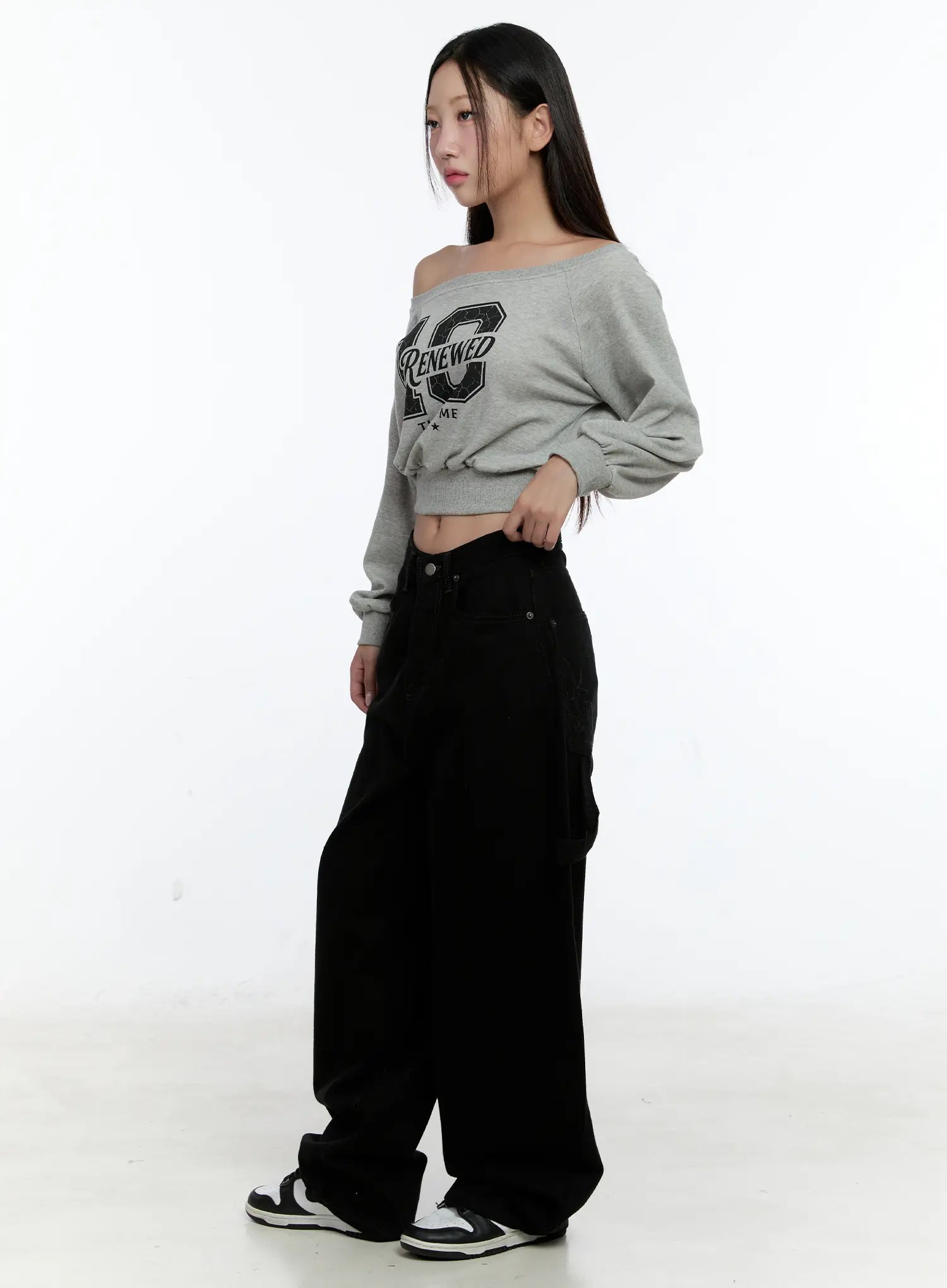 Graphic Off-shoulder Crop Sweatshirt CS517