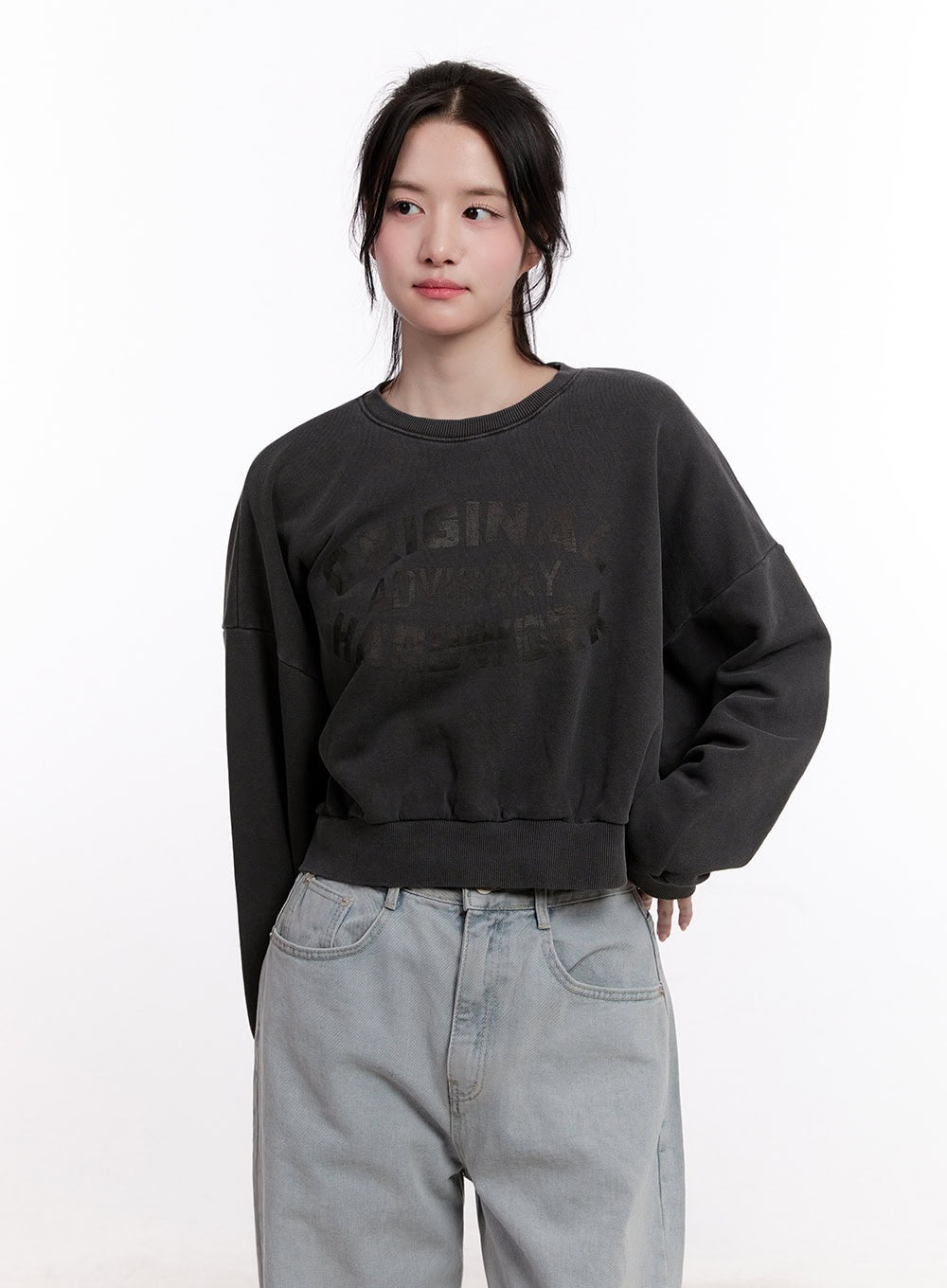 Graphic Loose-Fit Cropped Sweatshirt CM526