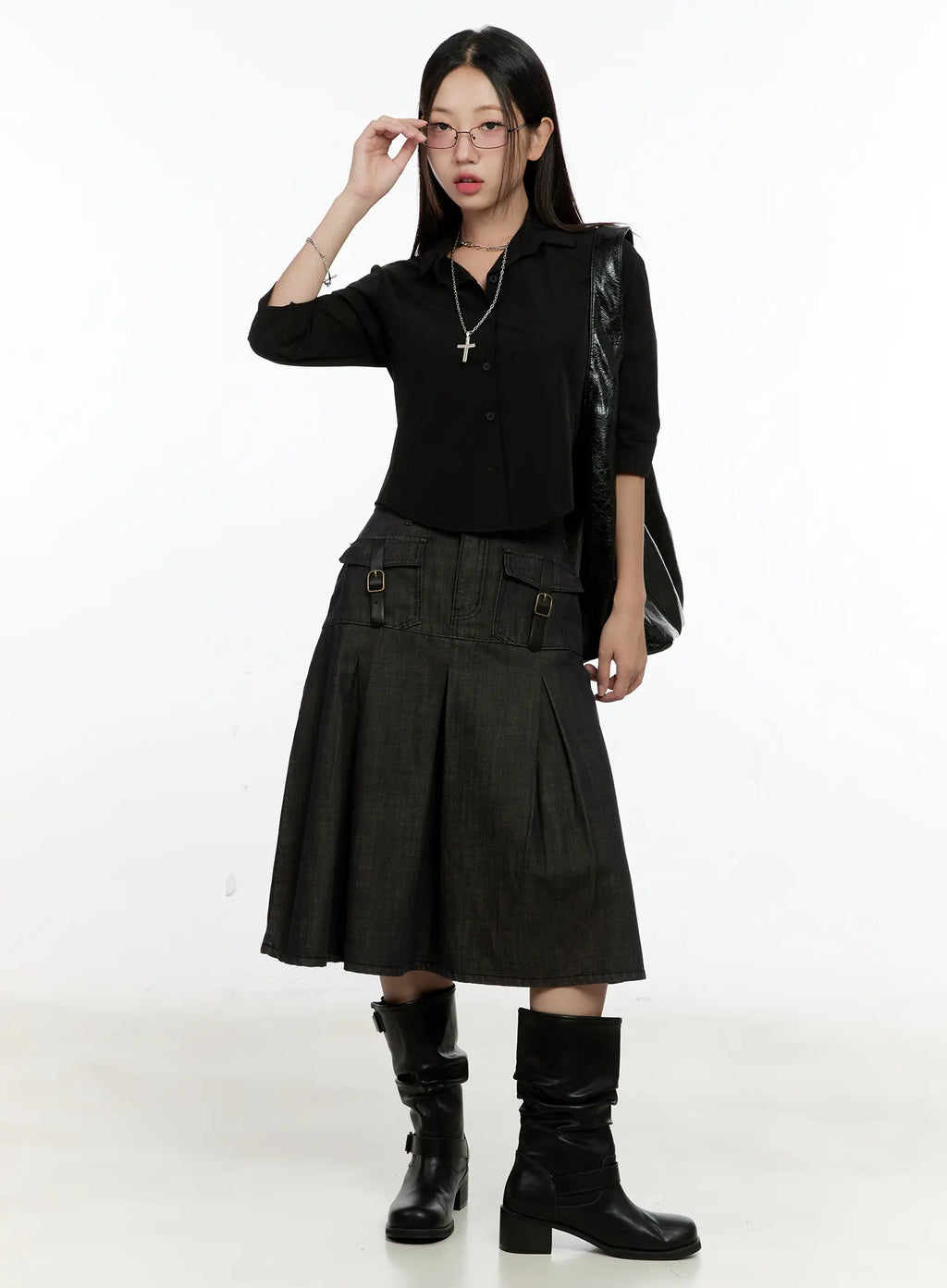 Chic Black Buttoned Half Sleeve Top CL531