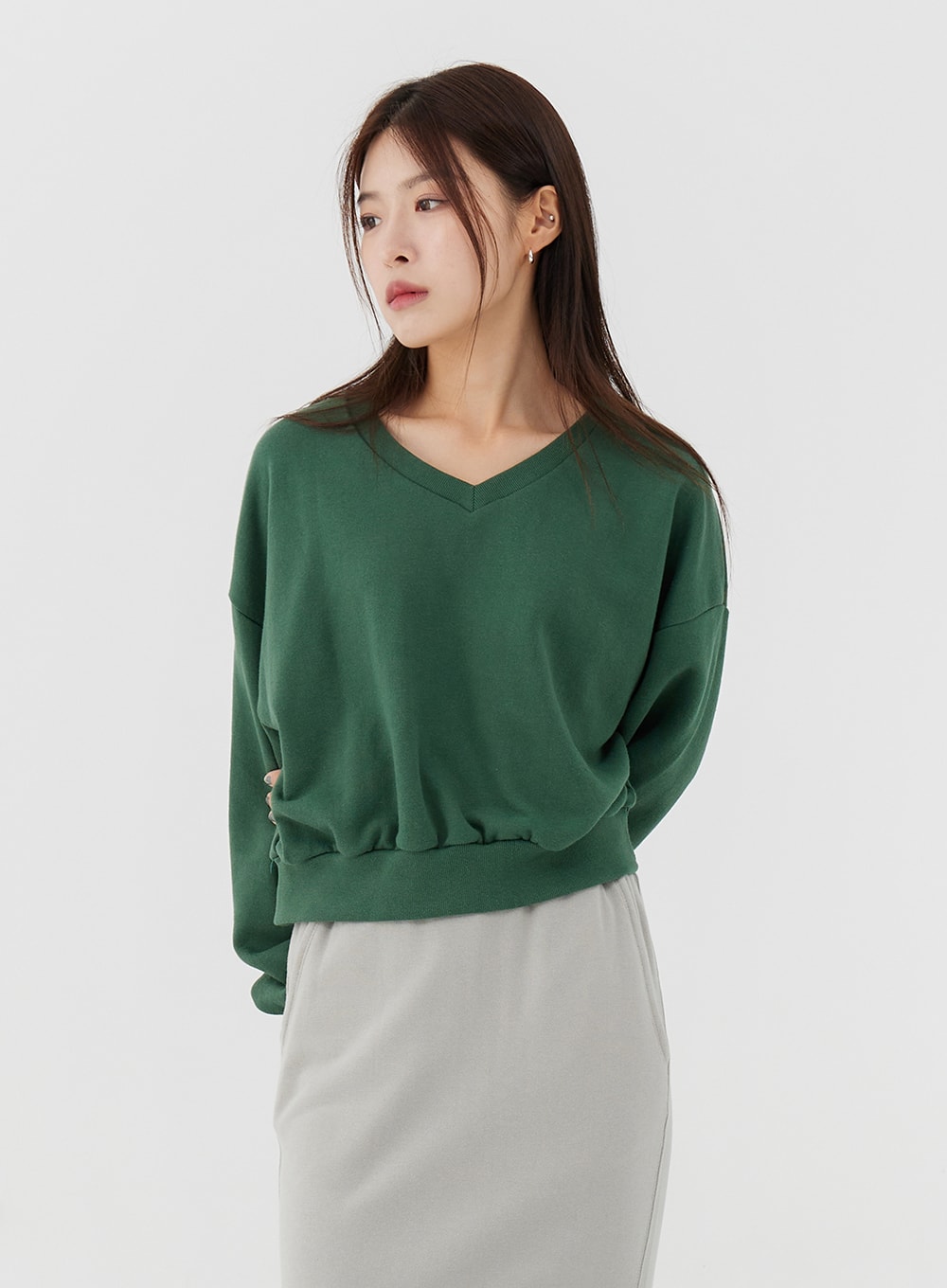 Basic V-Neck Cropped Sweatshirt IG24