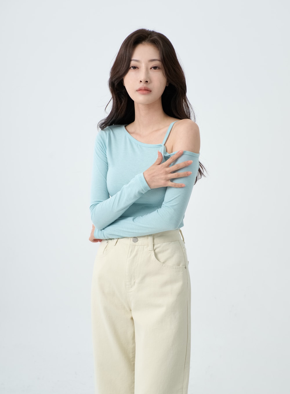 Unbalance Thin Strap Off-Shoulder T-Shirt IO24