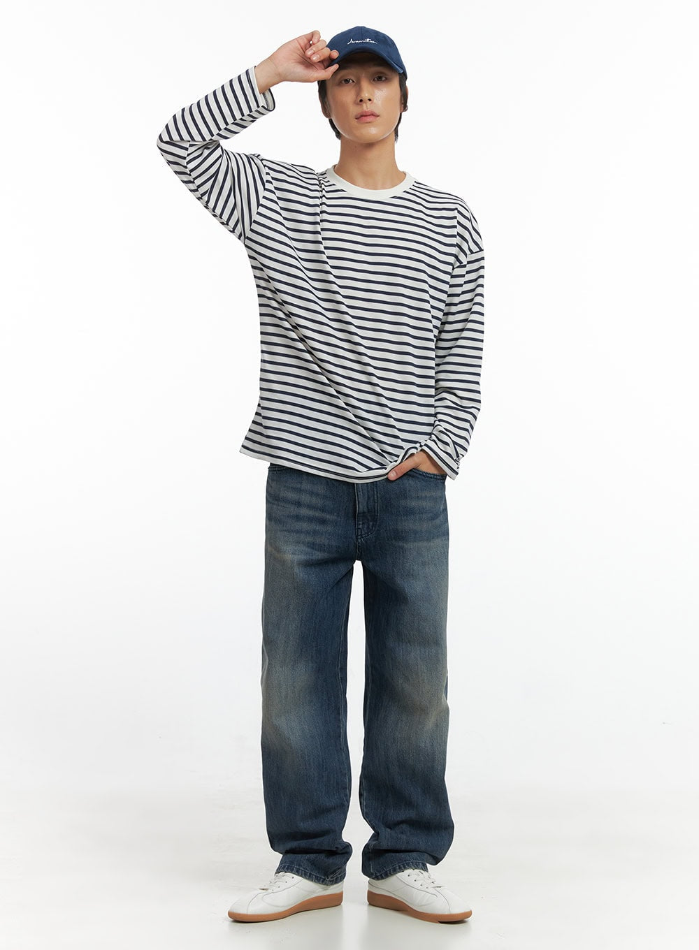 Men's Denim Blue Wide Fit Jeans IO402