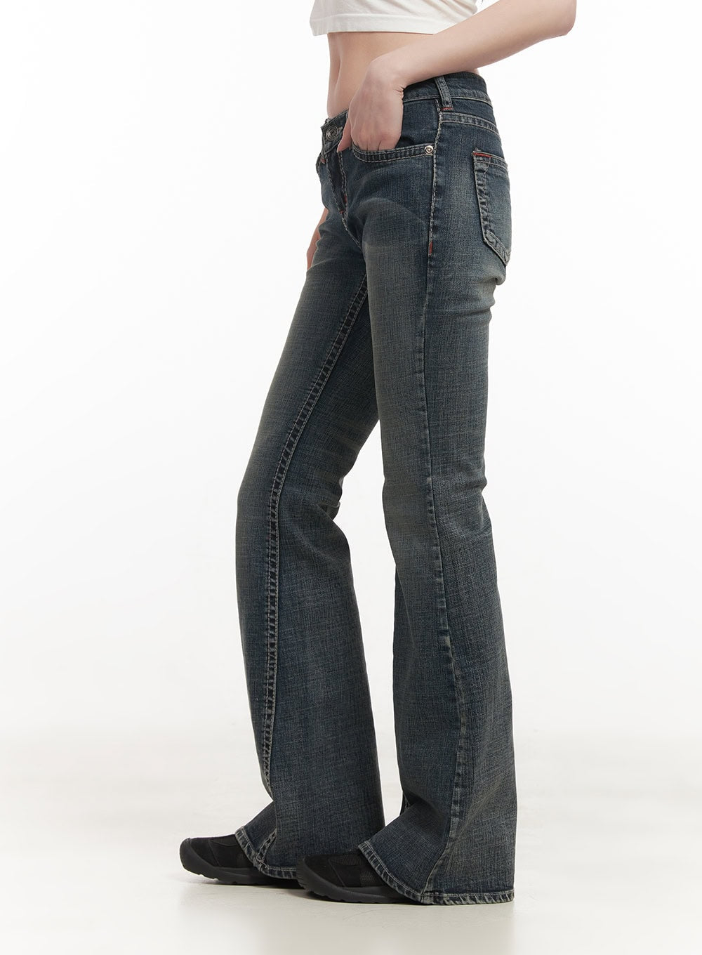 Elisa Stitched Low-Rise Flared Jeans CF514