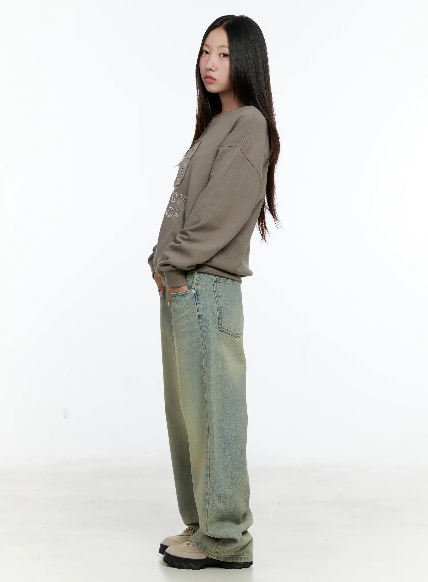 Hason Vintage Wash Wide-Leg Jeans CS518