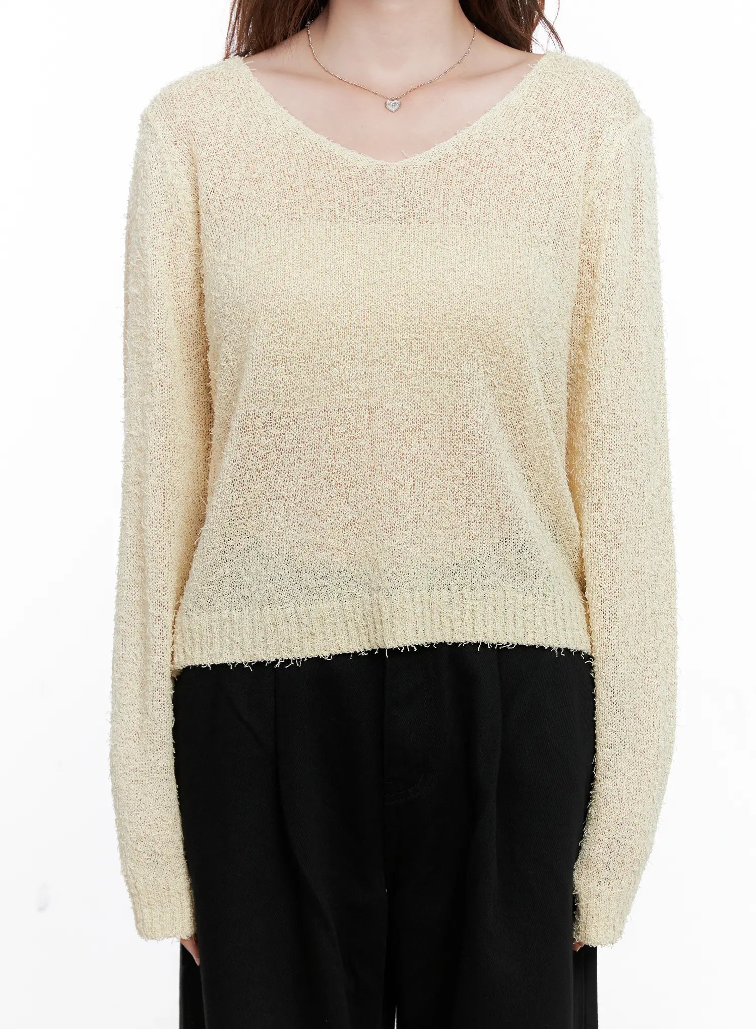 Loose-Fit V-Neck Knit Sweater CG521