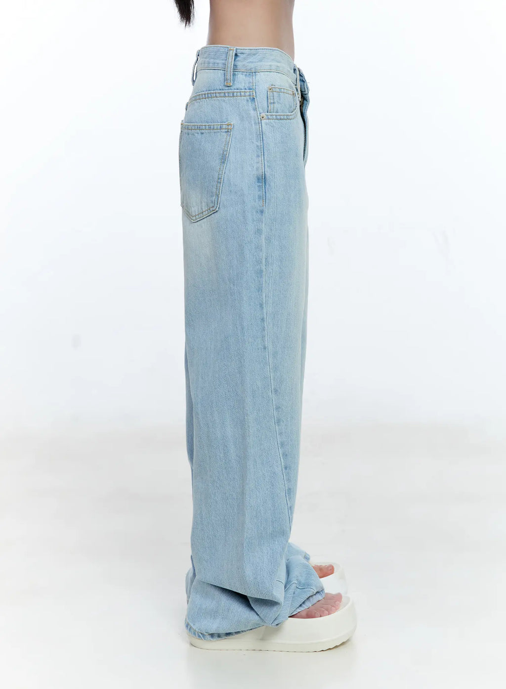 Ryan Wide-Leg Denim Jeans CG512