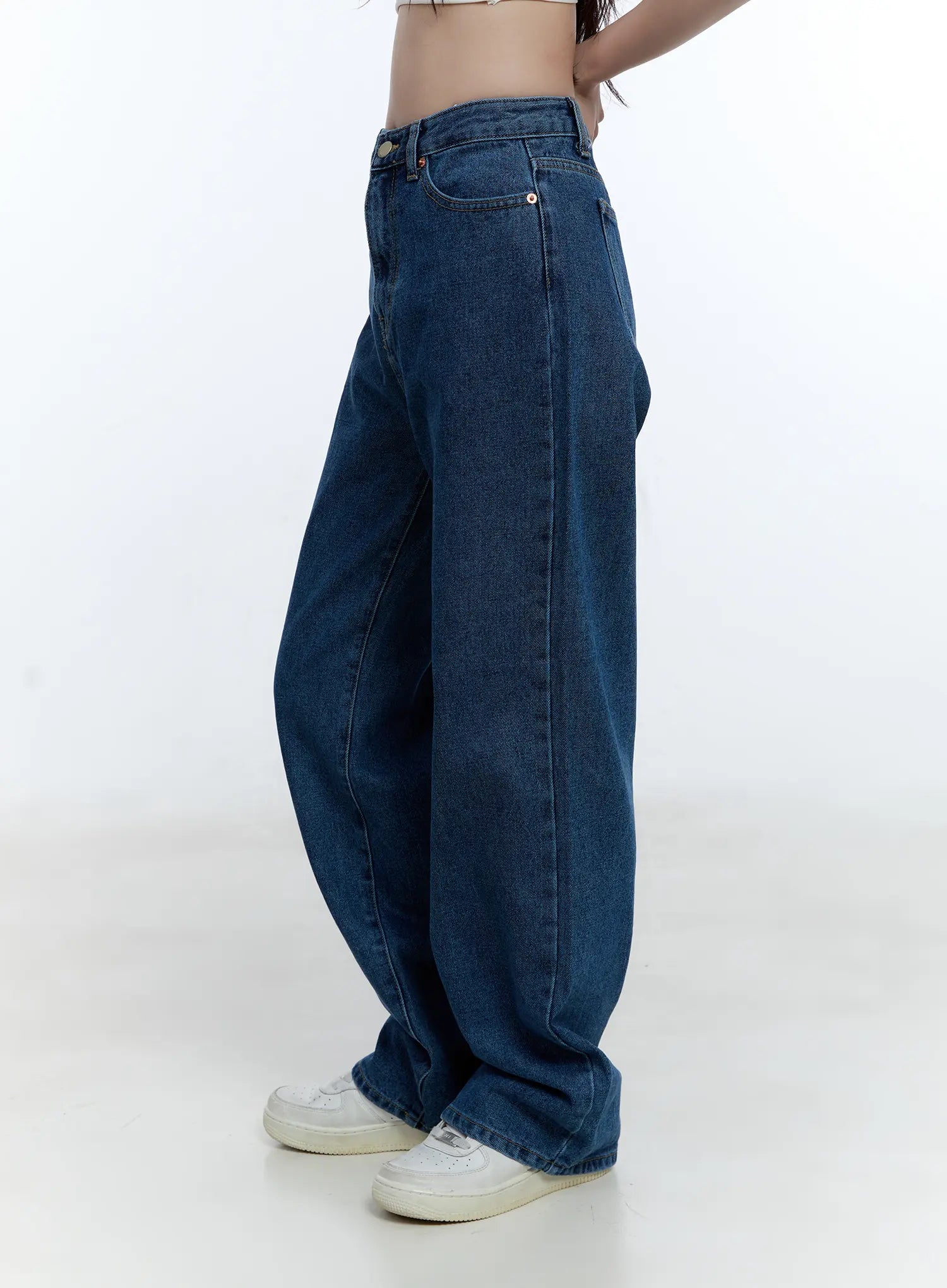 Ezra Straight-Fit Jeans CC0608