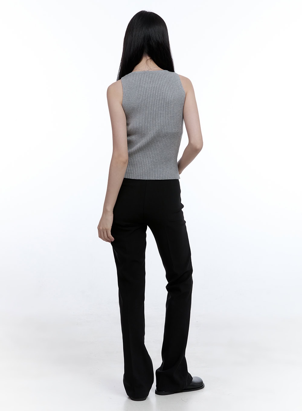 Slim-Fit Round-Neck Camisole OO429