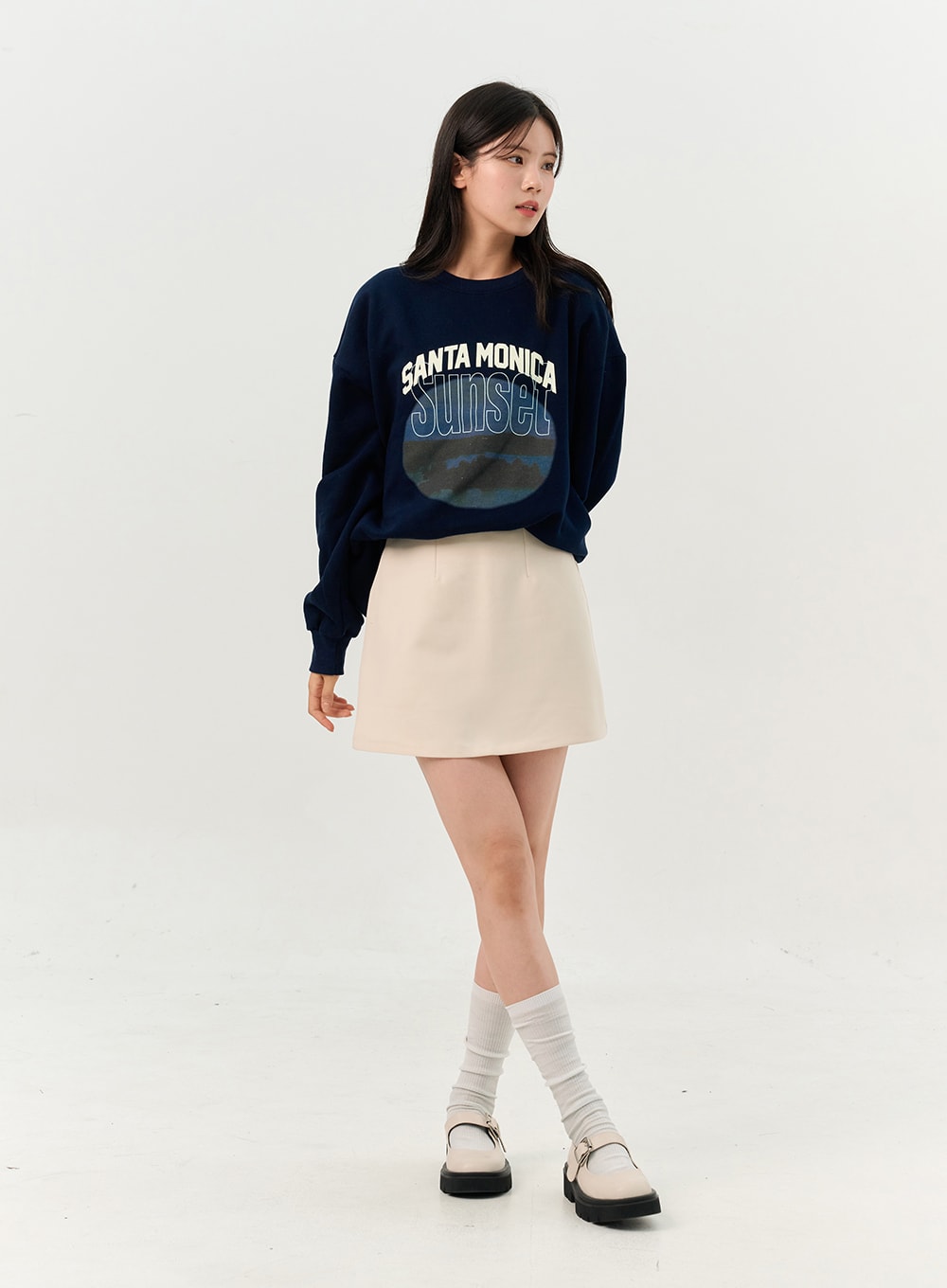 Comfy Graphic Sweatshirt OO331