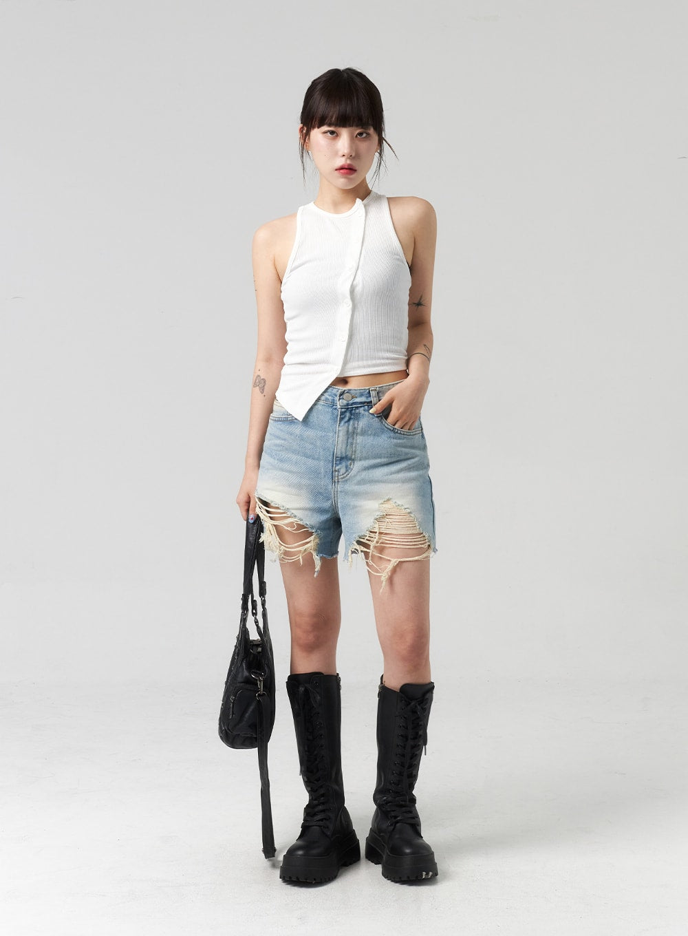 Light Ripped Denim Shorts CL318