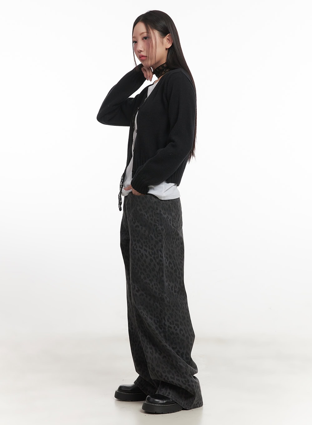 Classic Button V-Neck Cardigan CF524