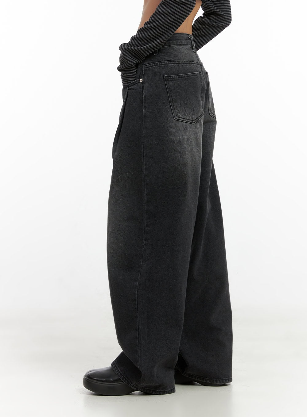 Delilah Pin-Tuck Washed Denim Baggy Jeans CO424