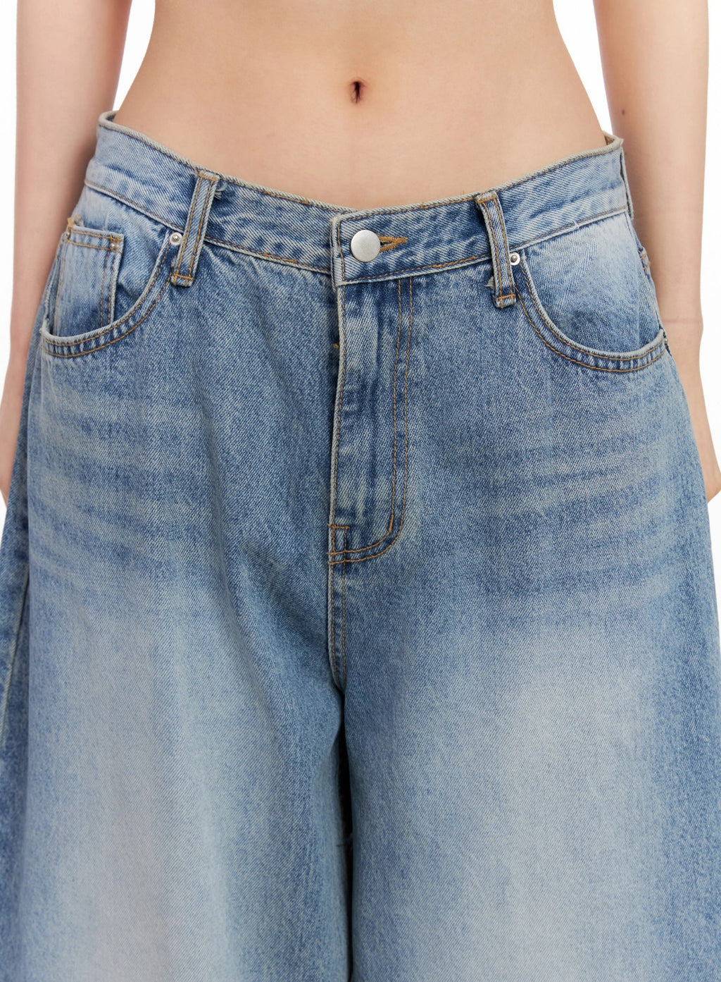 Seojin Washed Wide-Leg Jeans IG508