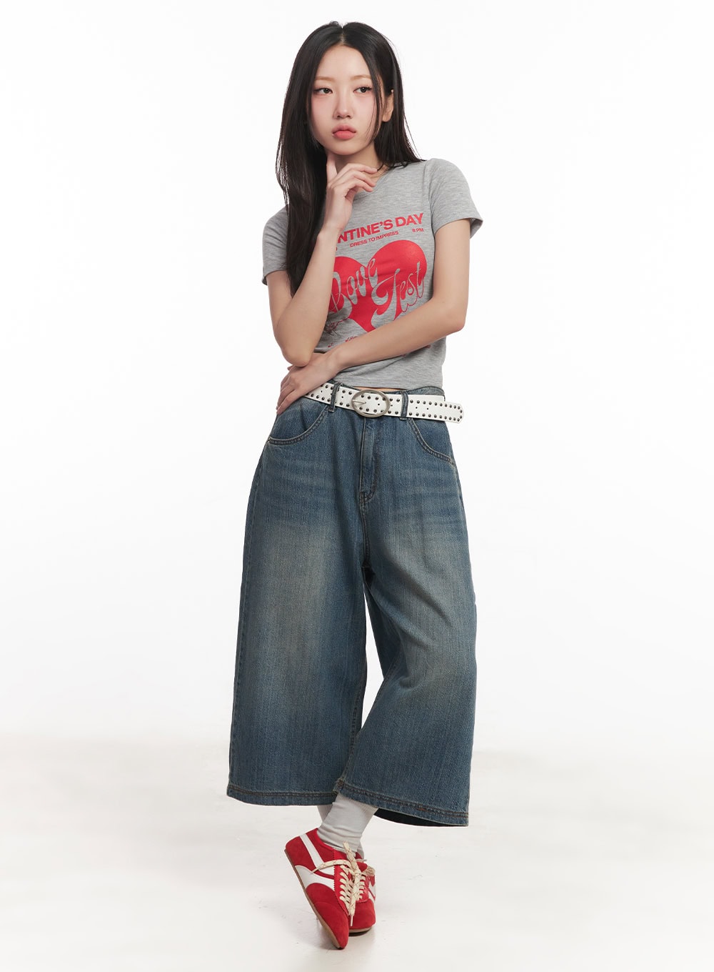 Slim-Fit Graphic Top  CA525