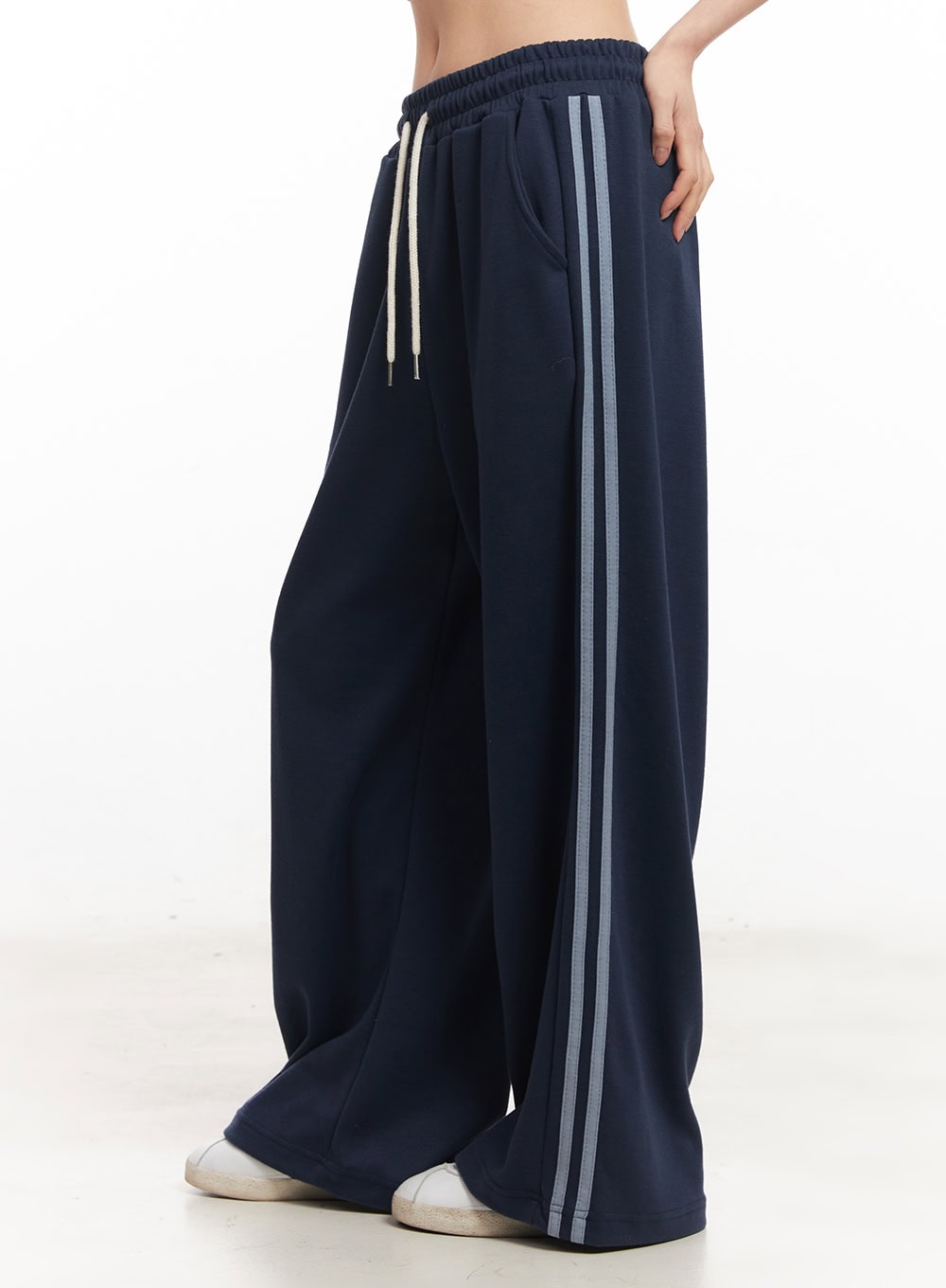 Cotton Wide-Leg Trackpants CA516