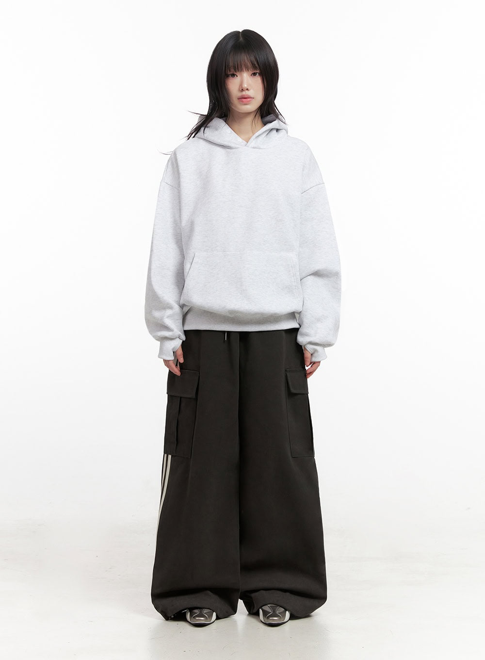 Wide-Fit Cargo Pocket Pants IN427