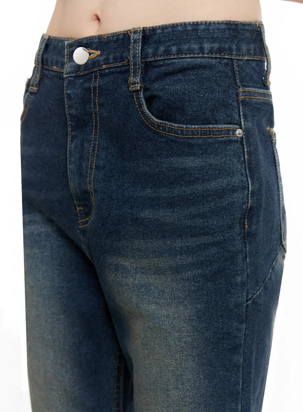 Seoyeon High-Waist Distressed Flare Jeans IL531