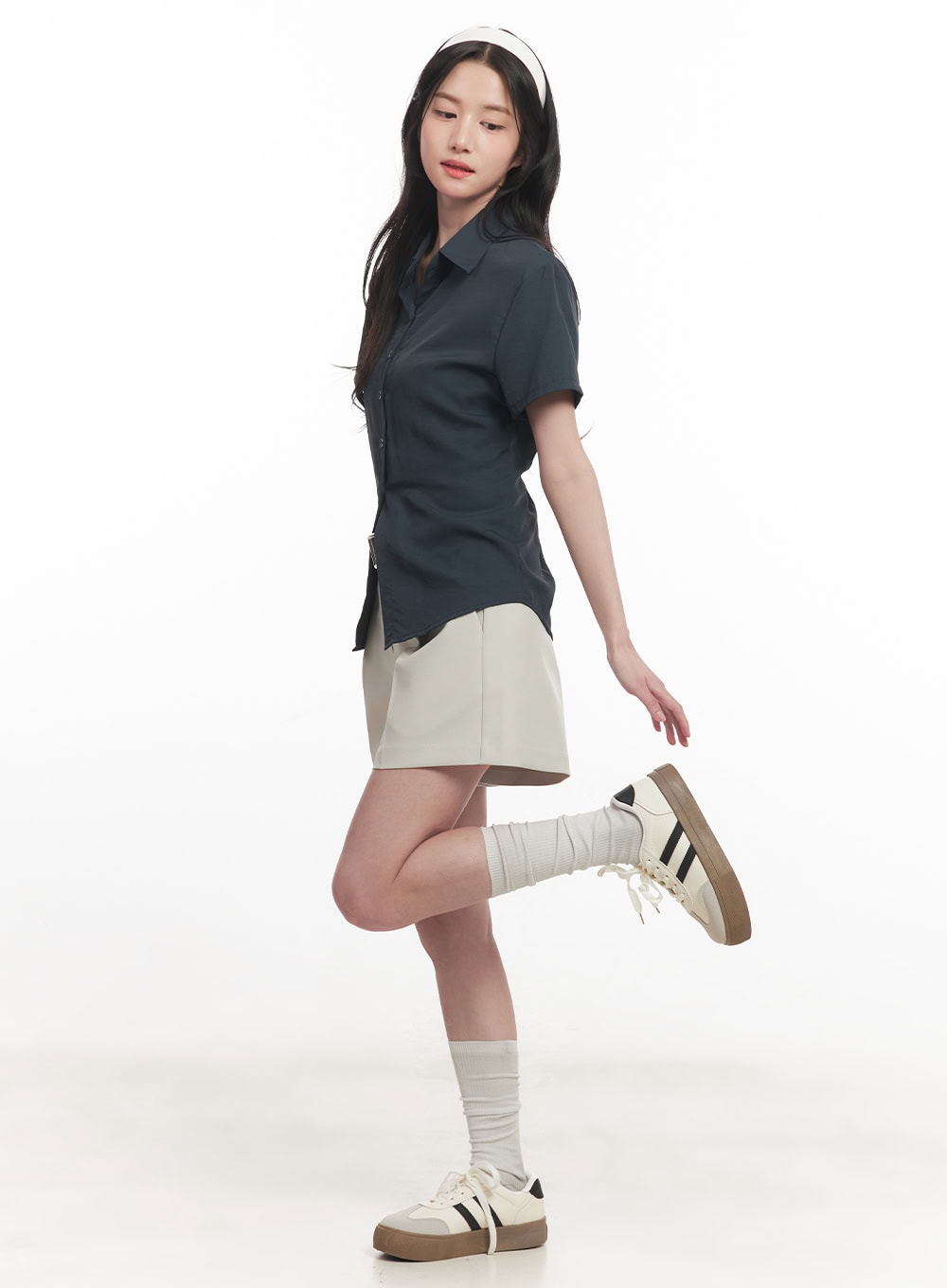 Slim-Fit Buttoned Half-Sleeve Shirt CA510