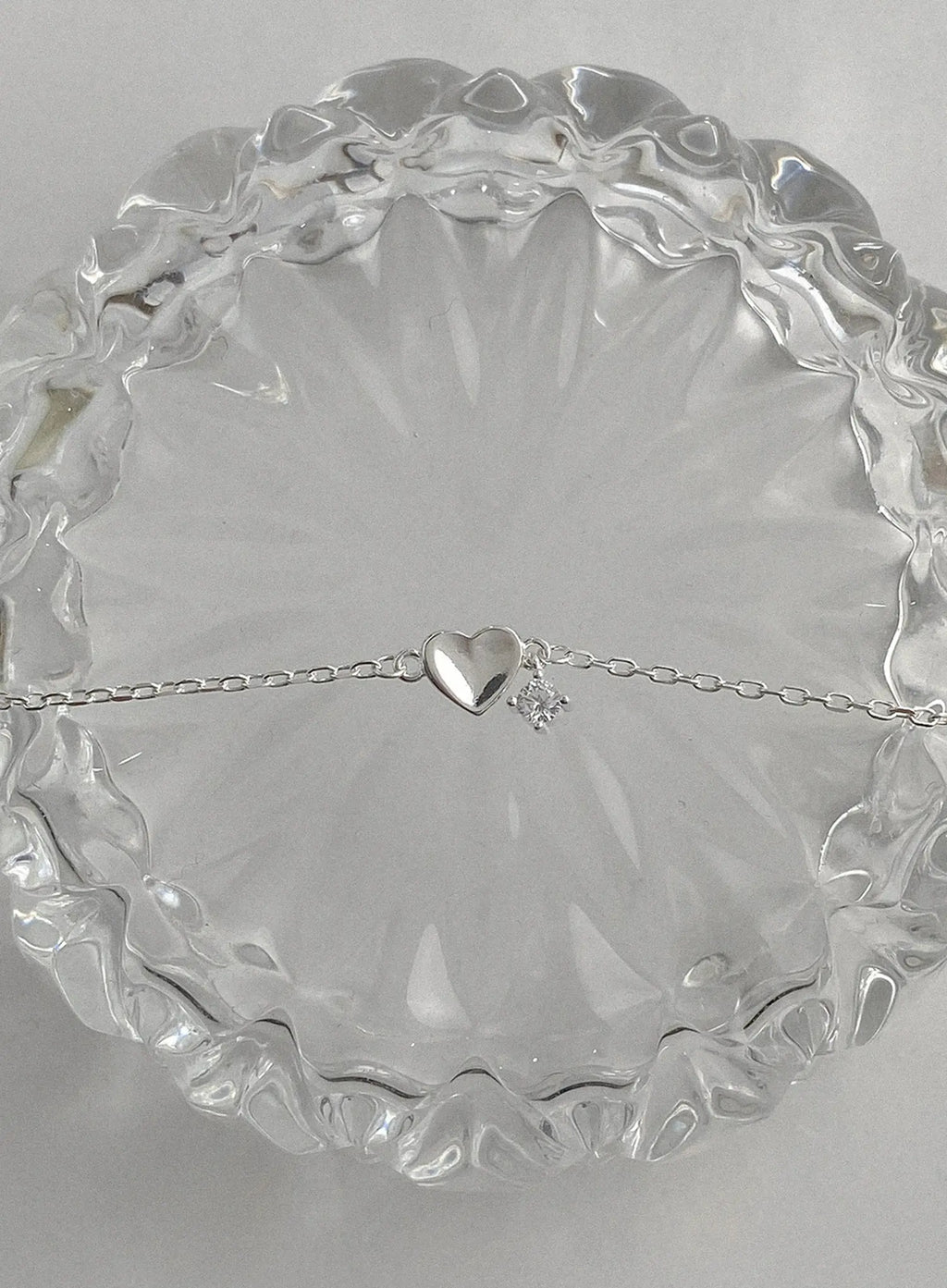 Woolf Heart Drop Line Bracelet IU506