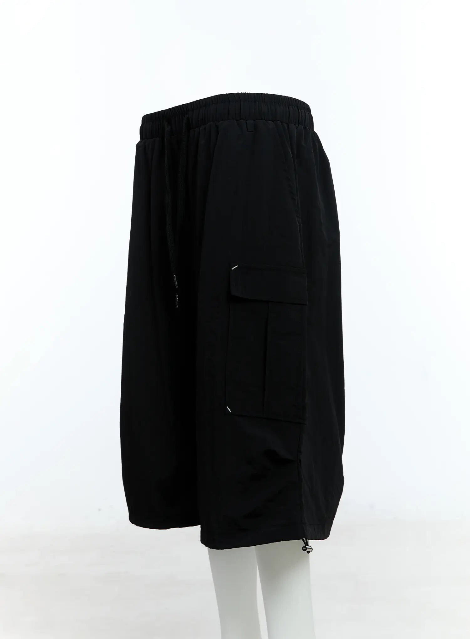 Men's Nylon Cargo Bermuda Shorts IG512