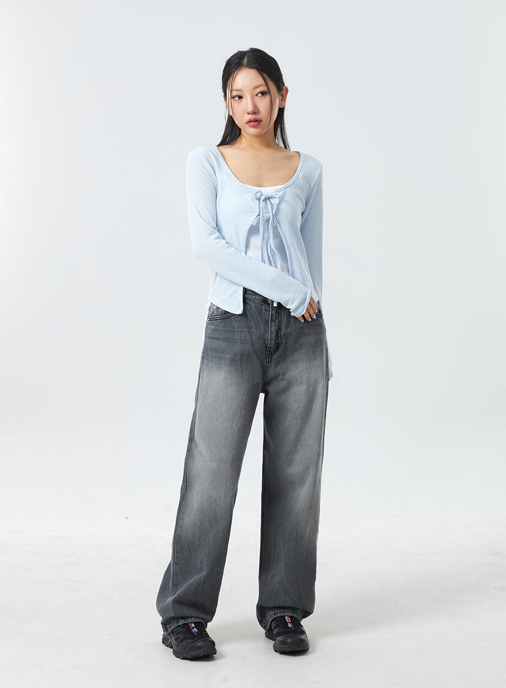 Low Rise Mid-Wash Jeans CM327
