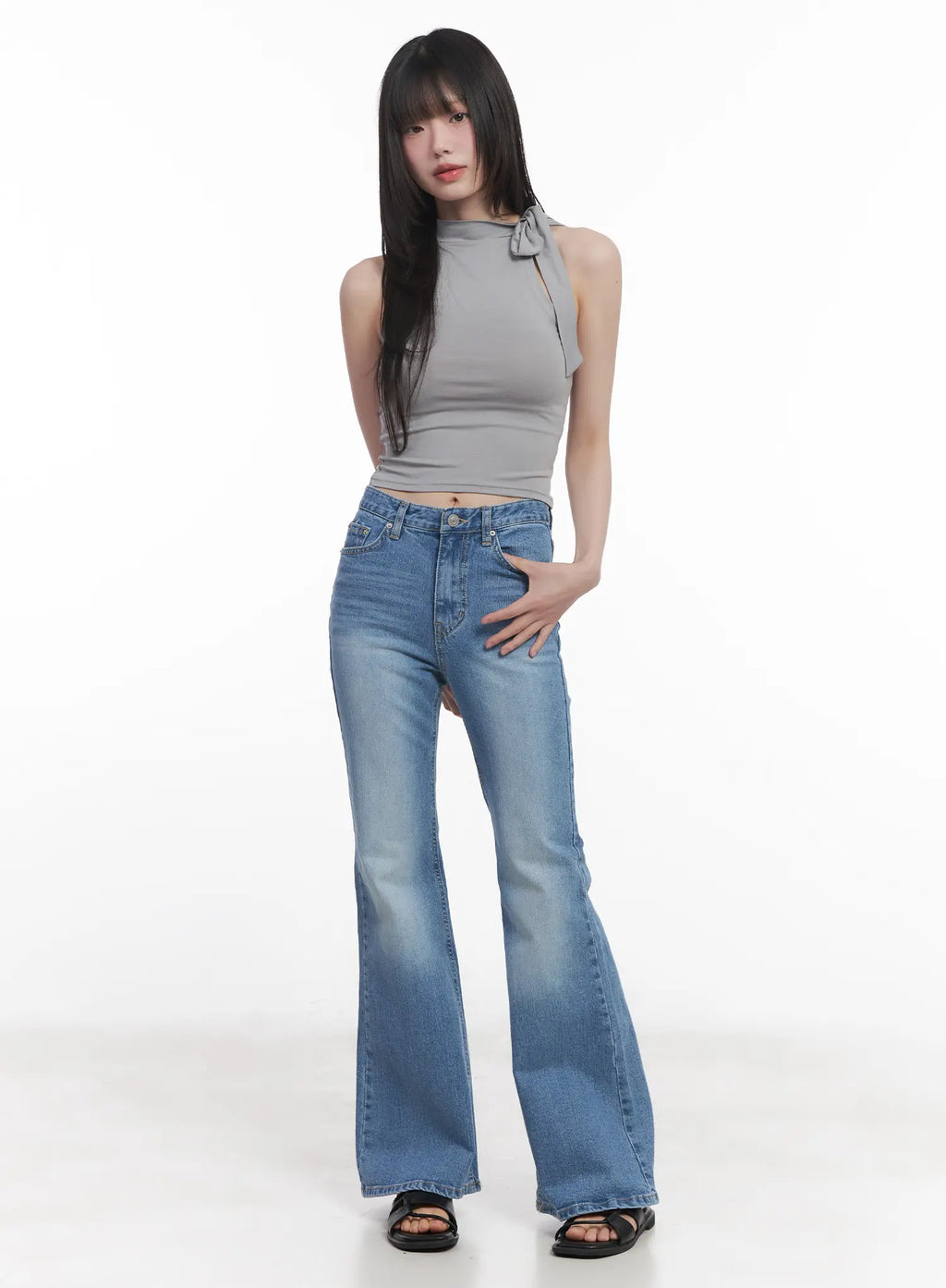 Wonyoung Slim-Fit Flared Jeans CU520